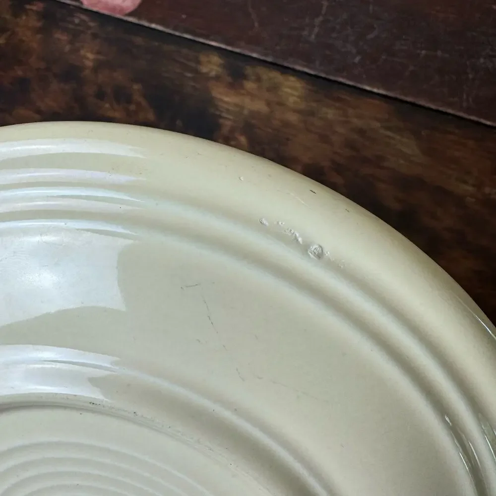 Fiesta Fiestaware VINTAGE 1936-1951 Old‎ Ivory Set of 2 Saucer plates
